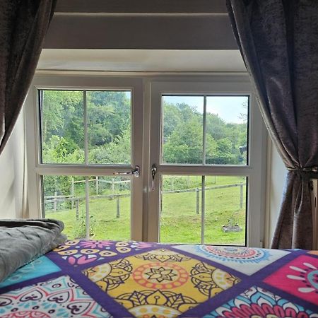 The Cottage Govilon Экстерьер фото