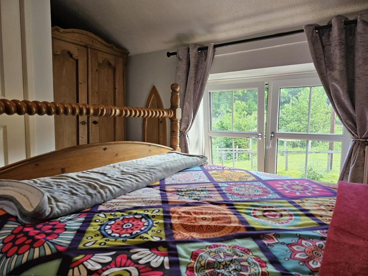 The Cottage Govilon Экстерьер фото